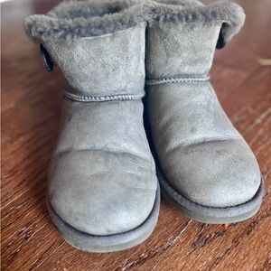 UGG Shearling Lined Suede Winter Boots | Gray Toggle Button UGG Boot Size 7